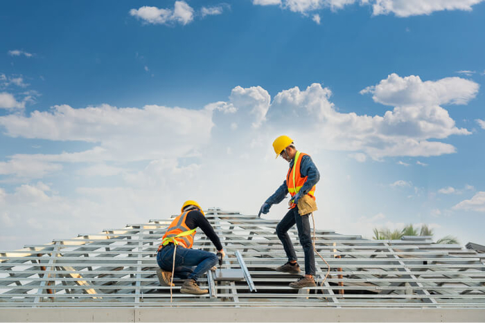 Arbeitssicherheit im Bereich Dach-, Gerüst- und Fassadenbau